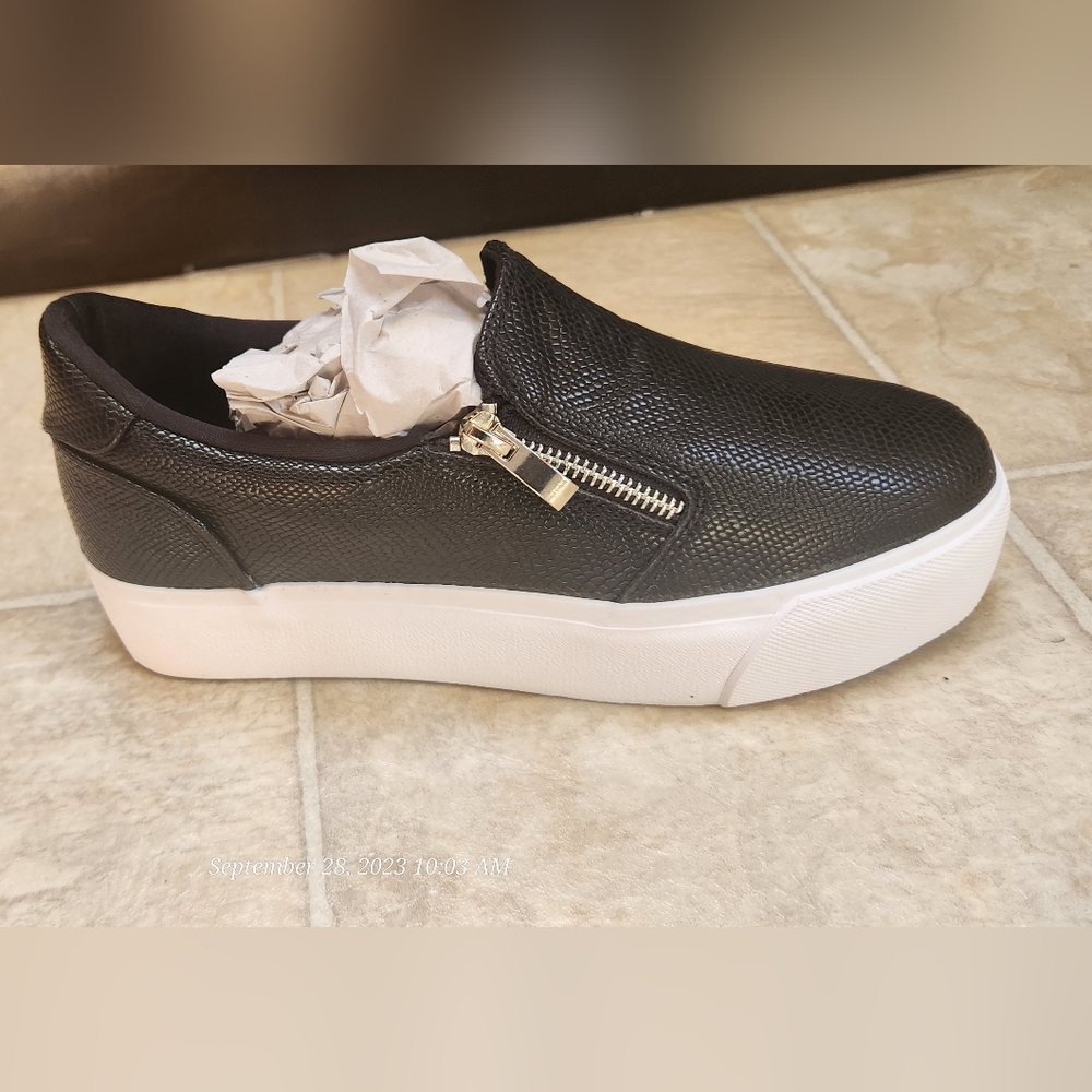 ShoeDazzle Platform Sneakers NIB